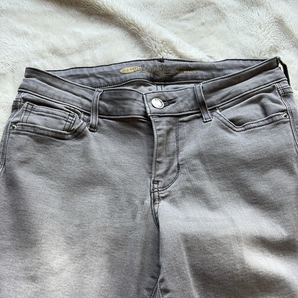 Old Navy Rockstar Skinny Jeans | Gray Mid Rise Stretch Denim | Size 6 Petite - Picture 2 of 8